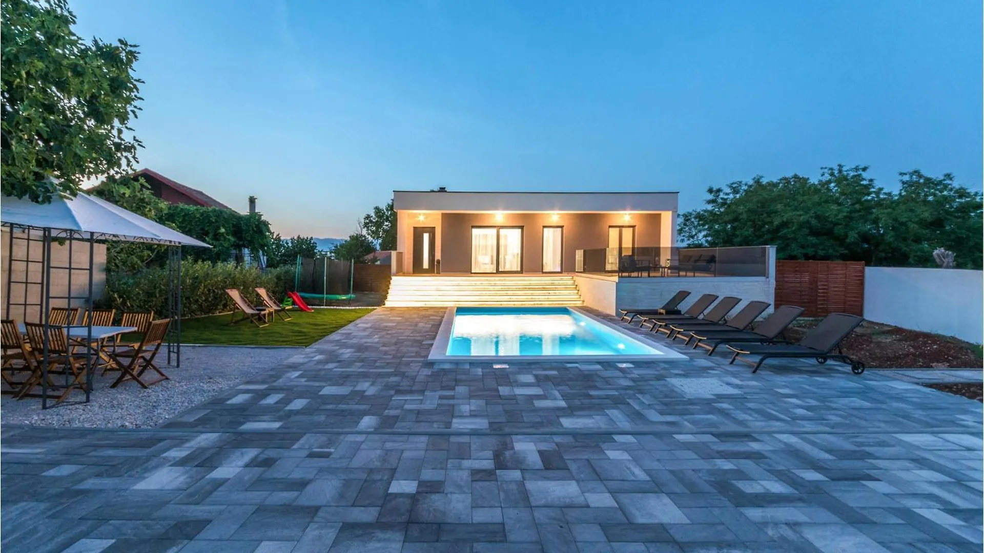 Holiday home 3 Bedroom Beautiful Home In Rastane Donje Donje Rastane