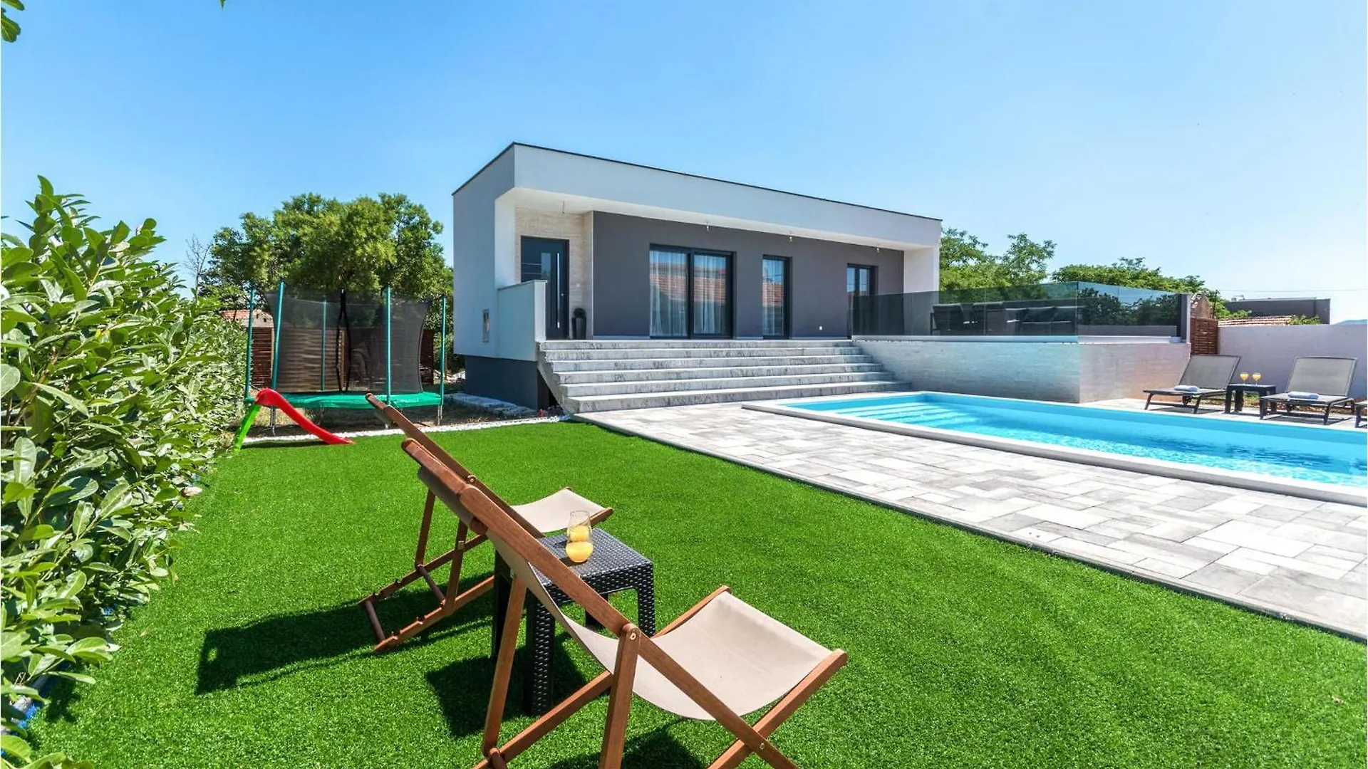 3 Bedroom Beautiful Home In Rastane Donje Donje Rastane Holiday home